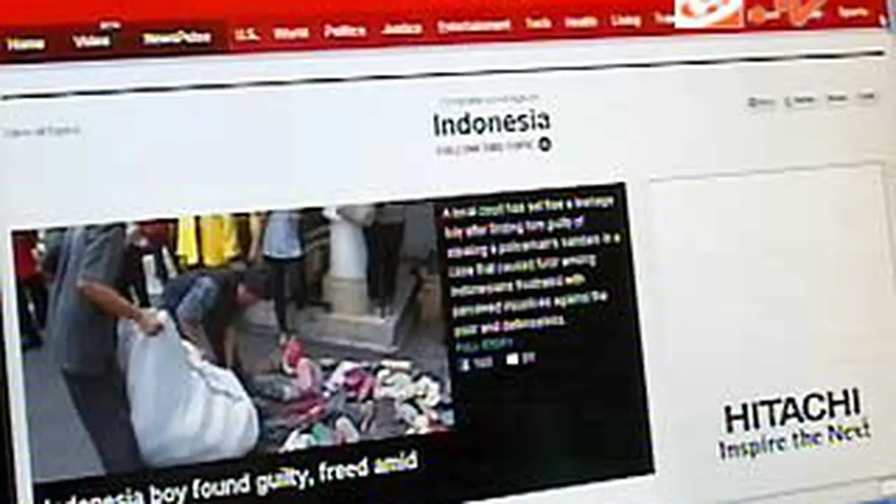 120109ccuri-sendal.jpg