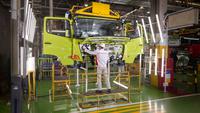 Hino Tegaskan Komitmen Jangka Panjang di Indonesia, Produksi Capai 75 Ribu Unit per Tahun