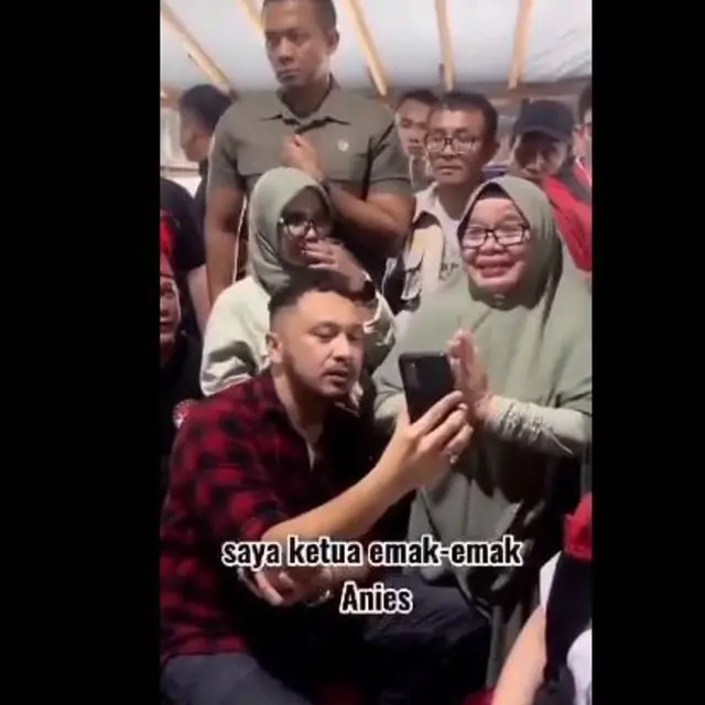Heboh Emak-Emak Klaim Dukung Anies Baswedan di Depan Giring dan Para Petinggi PSI