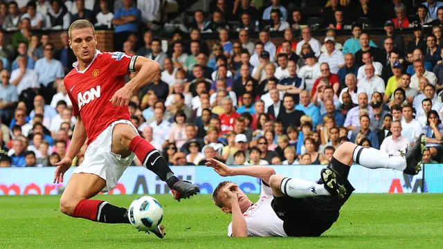 Bek Hebat Manchester United