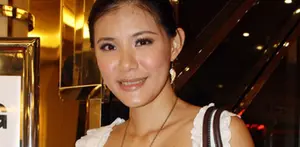 Sudah banyak para seniman yang banting stir ke dunia politik. Tetapi tidak dengan Olga Lydia yang menolak beberapaa tawaran di dunia politik.