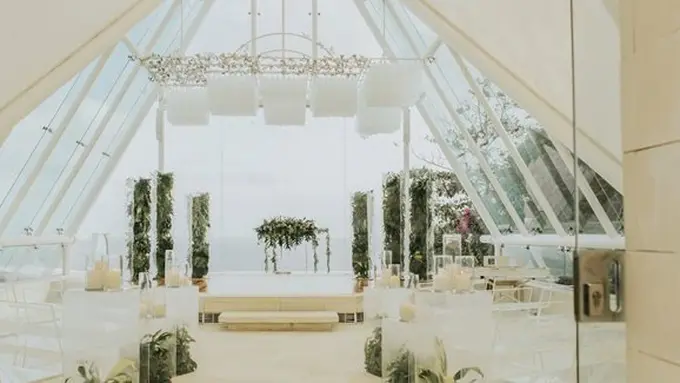 Copyright Vemale.com/Amelia AK