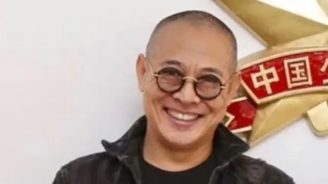 Foto terbaru Jet Li lima minggu lalu oleh managernya. © Steven Chasman.