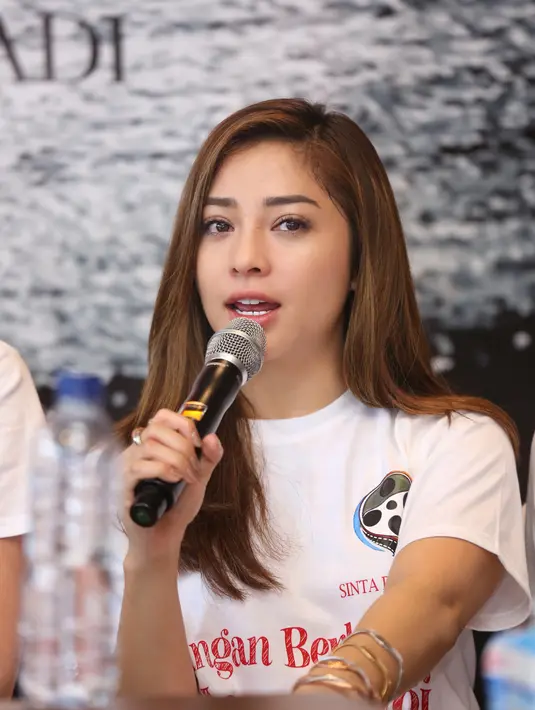 Nikita Willy film Jangan Berheti Menyayangi Aku. (Adrian Putra/Fimela.com)