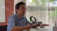 Bima Sinung menyinggung masalah infrastruktur yang tak terawat dengan baik. Hal itu terjadi karena keterbatasan pemerintah daerah untuk menyediakan dana pemeliharaan fasilitas stadion. Ia menawarkan kedepannya agar stadion di Indonesia bisa diserahkan ke pihak swasta dalam hal ini klub untuk pengelolaannya. (Bola.com/Arief Bagus)