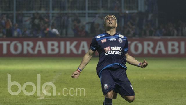 Arema FC, Cristian Gonzales