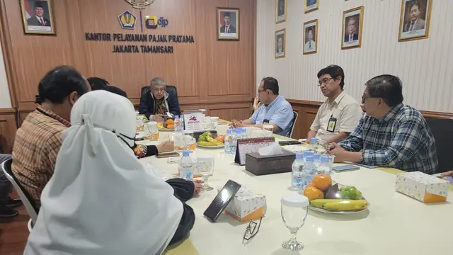 Kantor Wilayah Direktorat Jenderal Pajak Jakarta Barat berhasil mencapai target penerimaan pajak 100% di seluruh unit kerja. Dok DJP Jakbar