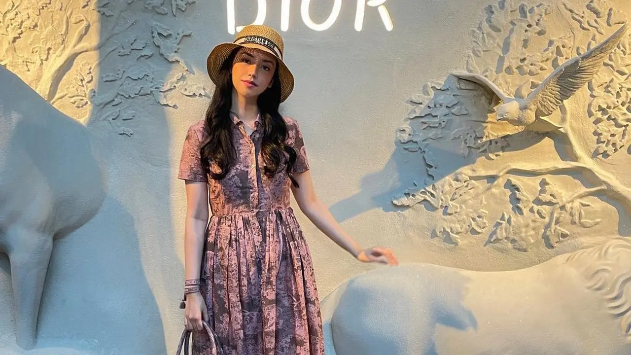 Adu Gaya Elegan Dian Sastrowardoyo, Marsha Timothy, Vaelove Vexia, dan Mawar Eva Kenakan Dioriviera di Bali