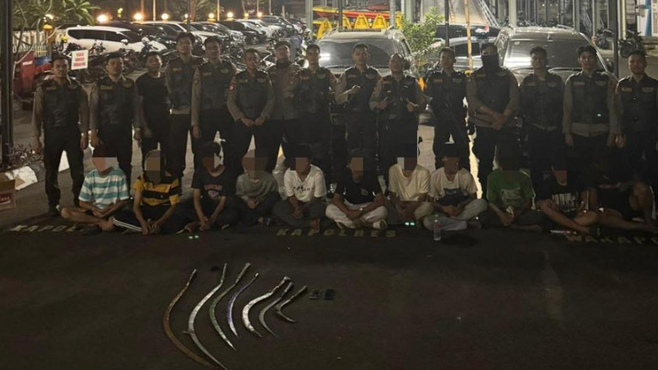 Polres Jakarta Pusat Tangkap 15 Remaja Tawuran, Sita Sajam, dan Ganja