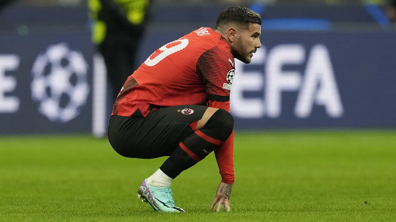 Foto: Kans Lolos Menipis, Begini Ragam Reaksi Kecewa Pemain AC Milan usai Ditumbangkan Dortmund di Liga Champions