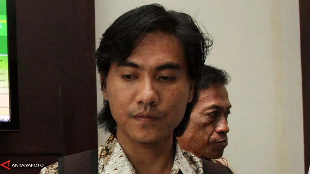 alvon-kurnia-palma130212c.jpg