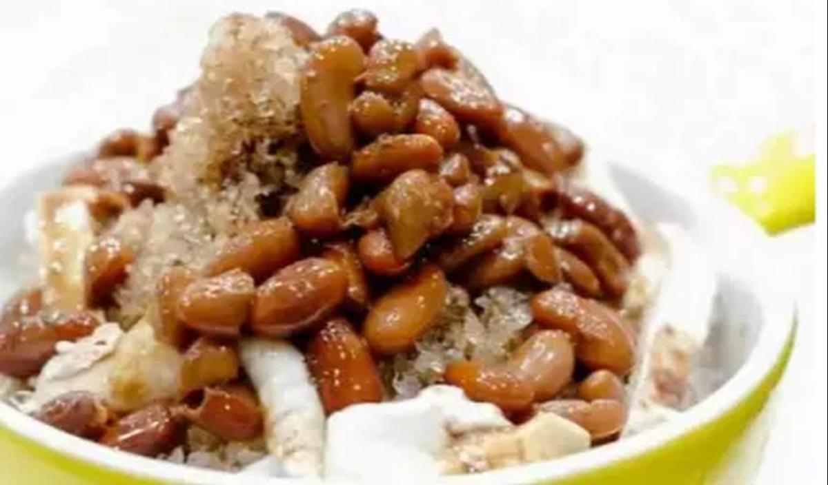 5. Resep Minuman Simple: Es Kacang Merah Kelapa Parut