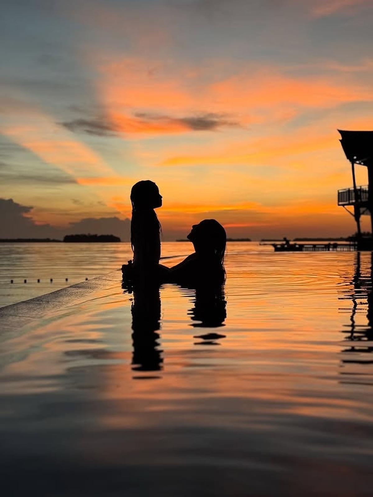 Potret Gisel dan Gempi Liburan ke Pulau Sepa, Cinta Brian Ikut Serta - Bikin Makin Happy