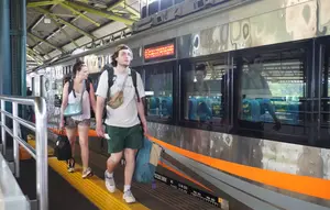 6 Juta Turis Asing Jalan-jalan ke Indonesia, Tertinggi sejak 2020