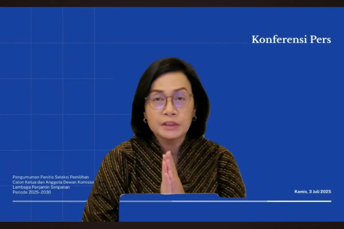 Menkeu Sri Mulyani dalam pengumuman seleksi calon Ketua dan Anggota Dewan Komisioner LPS periode 2025–2030, di Jakarta, Kamis (3/7/2025). (Foto: tangkapan layar/Tira Santia)