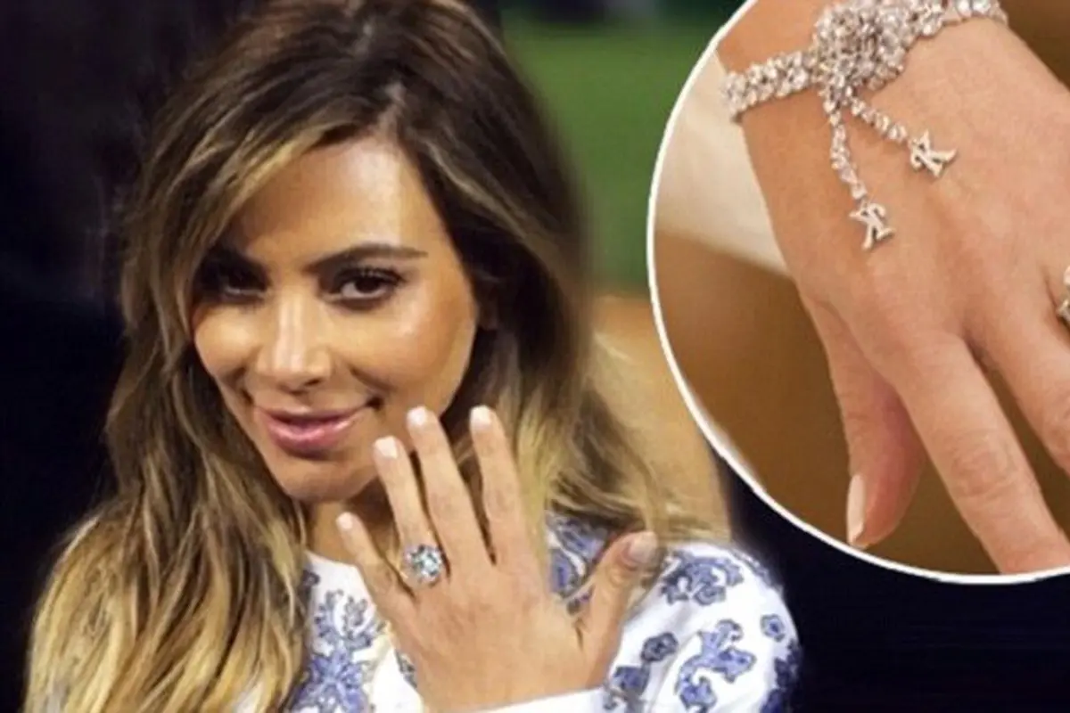 Cincin pertunangan Kim Kardashian dengan Kanye West menjadi incaran perampok. (Pinterest)