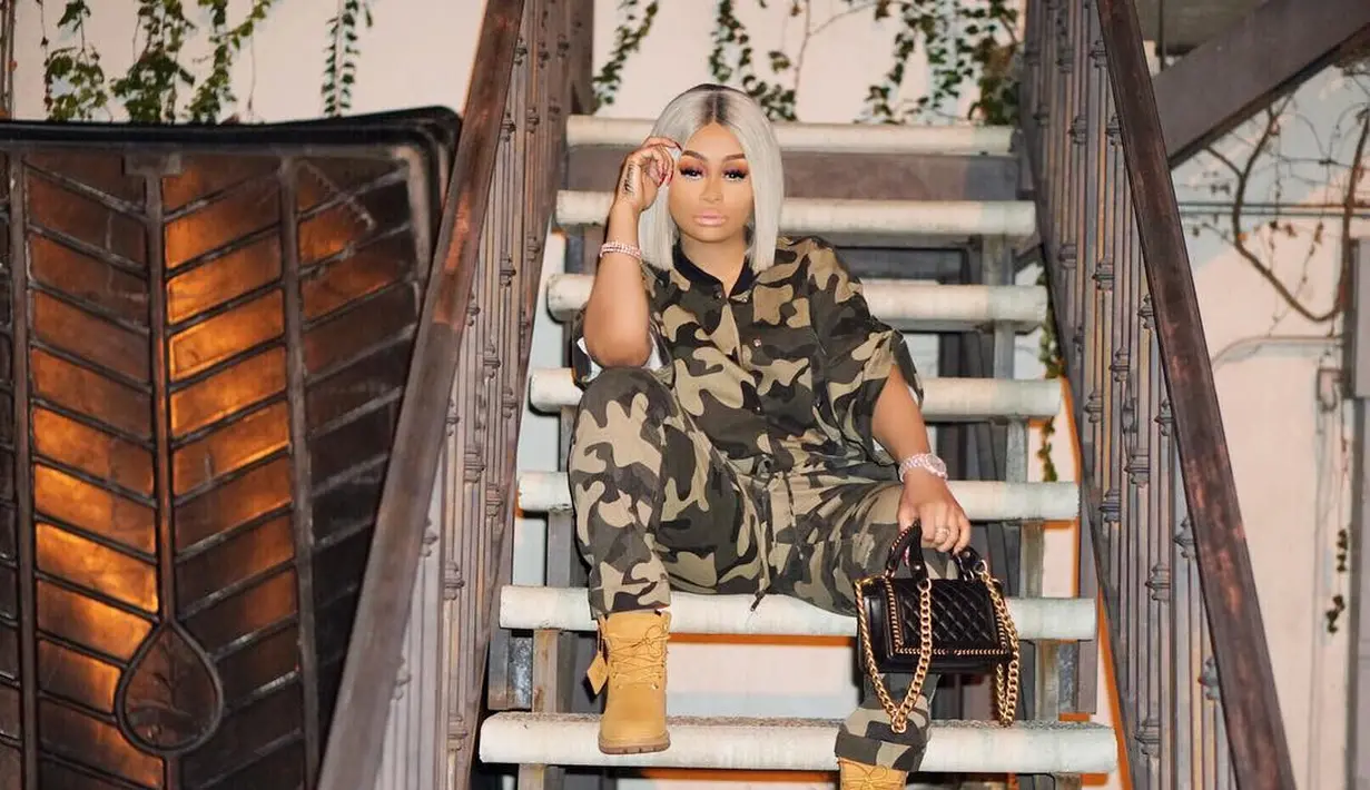 Dalam Instagram Storynya terlihat ia tengah bersenang-senang dengan teman dekatnya, Amber Rose, dan sang anak, Dream Kardashian. (instagram/blacchyna)