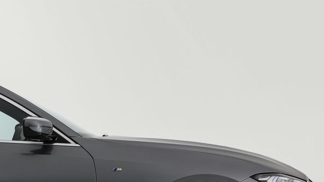 BMW 330i Touring M Sport yang baru