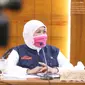 Konferensi pers perkembangan kasus virus corona baru yang memicu COVID-19 di Gedung Grahadi, Jumat (17/4/2020) (Foto: Liputan6.com/Dian Kurniawan)