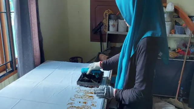 Kegiatan di kelompok Batik Serumpun Berlian (Foto: Liputan6.com/Agustina Melani)