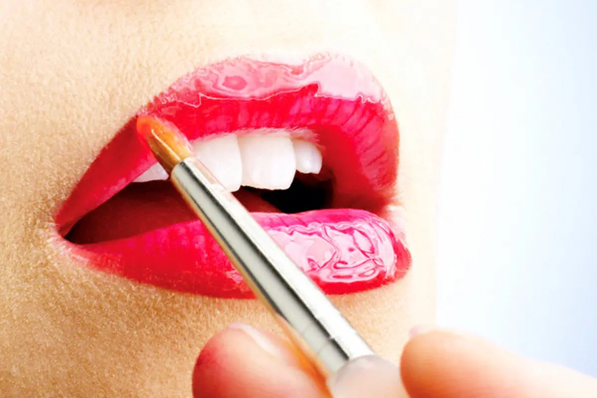 4 Tips Memakai Lipstik Merah Sesuai dengan Warna Kulit