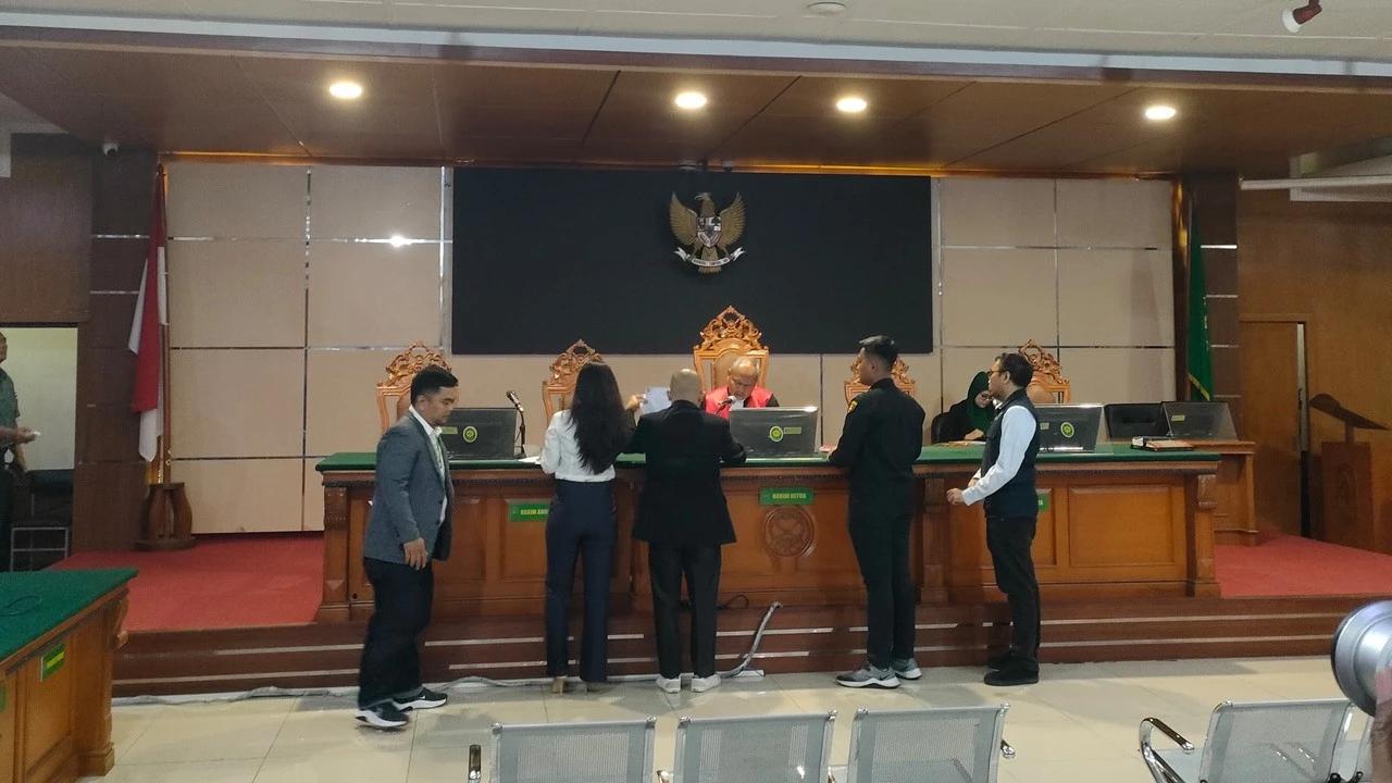 Tempuh Praperadilan, Wakil Wali Kota Bandung Erwin Minta Status Tersangka Korupsi Digugurkan