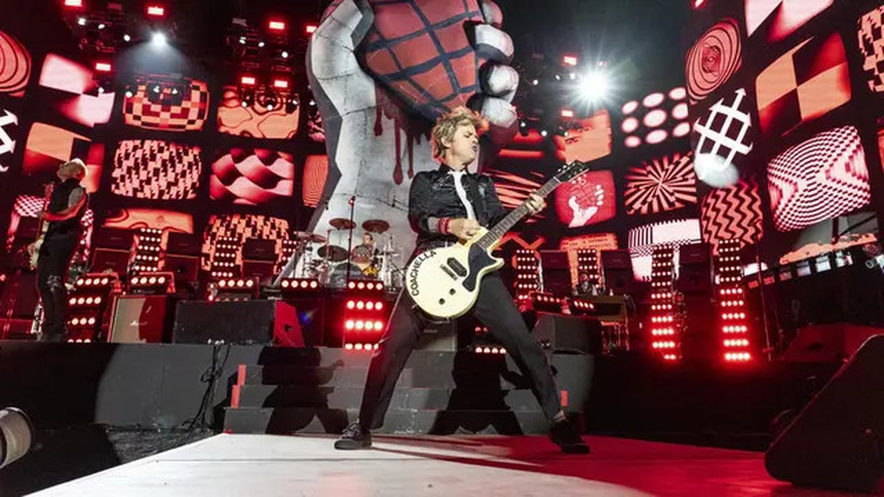 Viral Green Day Ubah Lirik Lagu Saat Manggung di Coachella 2025, Gaungkan Pilunya Kondisi Palestina
