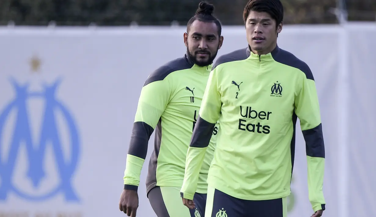 Bek Marseille asal Jepang Hiroki Sakai saat mengikuti sesi latihan di Marseille (24/11/2020). Marseille akan bertanding melawan Porto pada Grup C Liga Champions di Stade Orange Velodrome. (AFP/Nicolas Tucat)