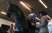 FOTO: Antusiasme Anak-Anak Saat Kunjungi Polisi Satwa