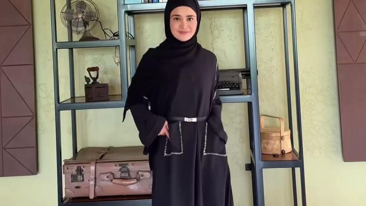 Ikut Kajian Pertama, 7 Potret Michelle Ziudith Tampil Cantik Berhijab - Akui Ketagihan