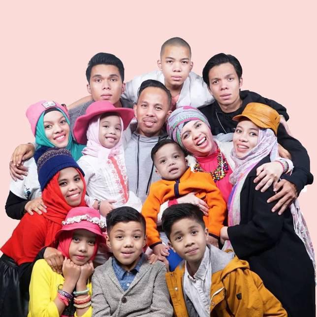 Kompaknya keluarga dengan 11 anak ini/copyright Instagram - genhalilintar