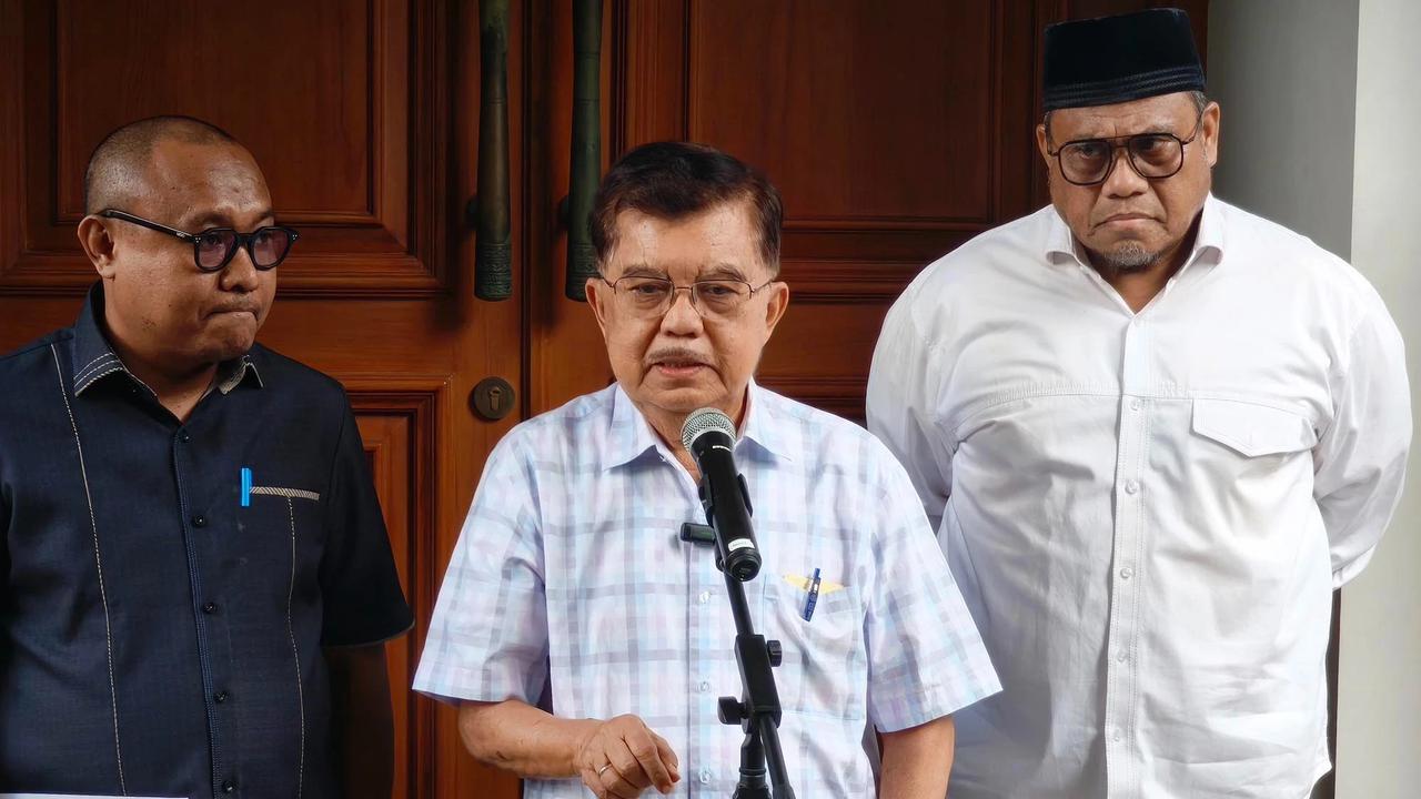 FOTO: Jusuf Kalla Bantah Tuduhan Pendanaan Polemik Ijazah Jokowi