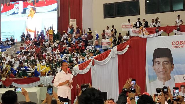 Jokowi Banggakan Kekuatan Besar TNI di Palembang