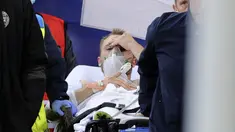 Kabar baik datang dari kondisi Christian Eriksen. Dokter yang menangani Eriksen mengindikasikan kondisi sang playmaker sudah membaik bahkan saat Eriksen dibawa keluar lapangan. (Foto: AP/Pool/Friedemann Vogel)