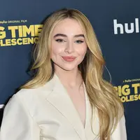 Nama Olivia Rodrigo dan Sabrina Carpenter dihubungkan karena karya dan pria di antara mereka.