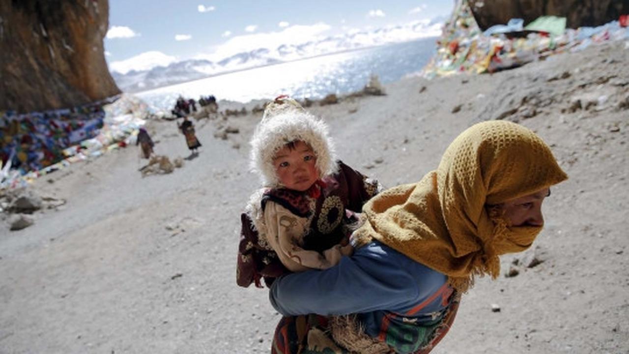 Menikmati keindahan Danau Namtso di ketinggian 4.718 mdpl