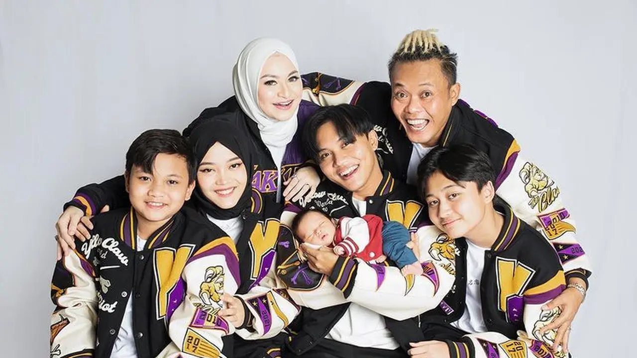 Keluarga Sule dan Nathalie Holscer. (Foto: Instagram/nathalieholscer)