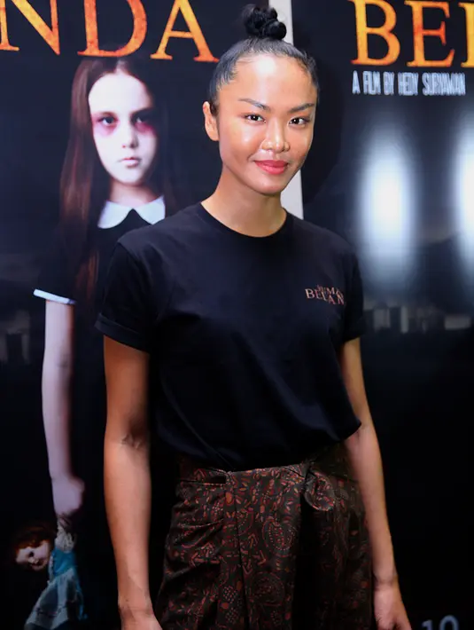 Di sisi lain, Kelly tetap merasa senang menjalani syuting bersama pemeran lainnya di film horror ini. Pasalnya ini merupakan film horror pertama baginya dan ia menemukan sejumlah tantangan baru. (Nurwahyunan/Bintang.com)