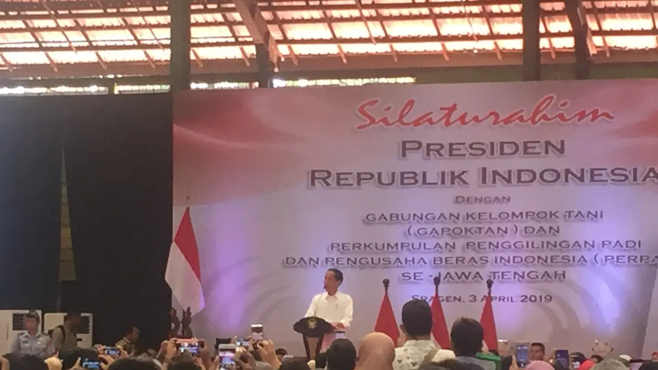 Presiden Joko Widodo atau Jokowi bertemu Gabungan Kelompok Tani (Gapoktan) serta Perkumpulan Penggilingan Padi dan Pengusaha Beras Indonesia (Perpadi) se-Jawa Tengah.