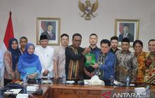 Wagub Maluku Dukung Penuh Pengembangan Energi Terbarukan Berbasis Koperasi untuk Wilayah 3T