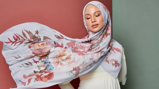 Naelofar Hijab