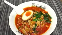 Pedas Mana Mi Abang Adek Vs Ramen 38 Sanpachi?