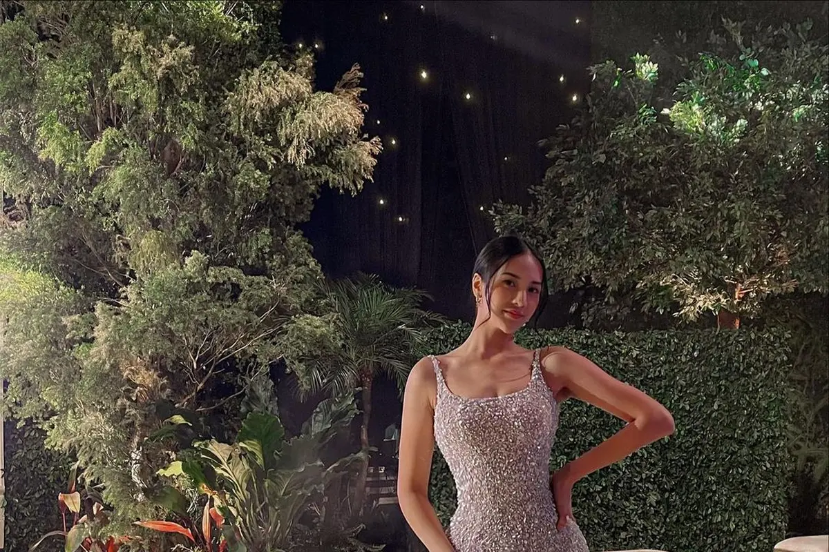 6 Gaun Malam Pilihan Anya Geraldine yang Fenomenal Ala Disney Princess