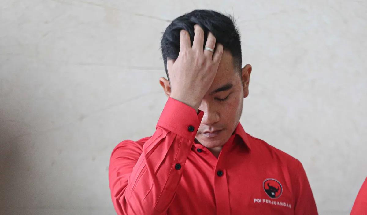 Saat ditanyakan apakah dirinya setuju dengan batasan umur 35 tahun untuk capres cawapres, Gibran mempersilakan agar warga yang menilai.<br>