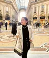 Outfit simpel yang dipadu tweed blazer beri kesan vintage, chic, dan timeless pada OOTD Prilly Latuconsina. [Foto: IG/prillylatuconsina96].
