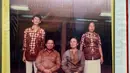 Di hari ulang tahun Ferry ke-21, tepatnya 20 Februari 1982 keduanya bertunangan, setelah menjalani masa pacaran dua tahun.(dok. Pribadi. REPRO Adrian Putra/Bintang.com)