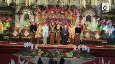 Setya Novanto hadir bersama istri untuk memberikan selamat atas penikahan anak Presiden Joko widodo.