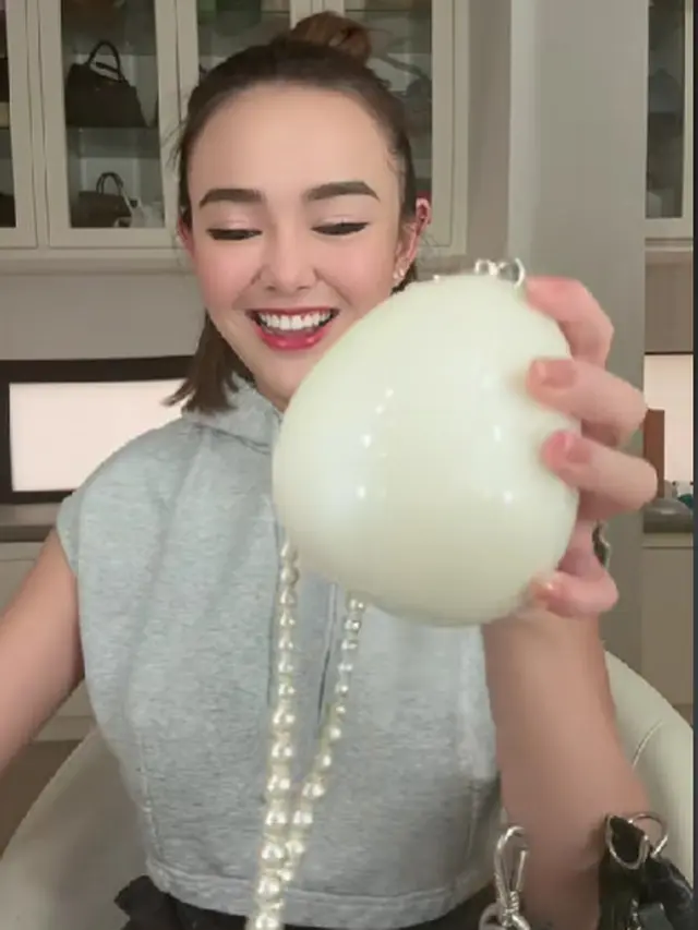 Koleksi Tas Mini Amanda Manopo (Foto: TikTok Amanda Manopo)