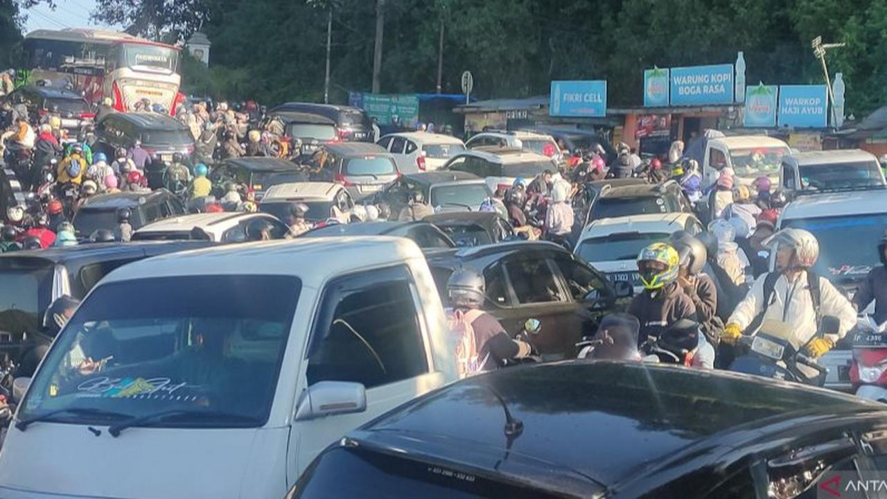 Antisipasi Macet Total, Polisi Arahkan Pengendara dari Cianjur ke Puncak Lewat Jalur Alternatif