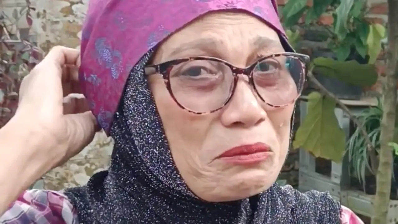 Nursyah ibunda Indah Permatasari. (Foto: Dok. YouTube Nursyah Garden)